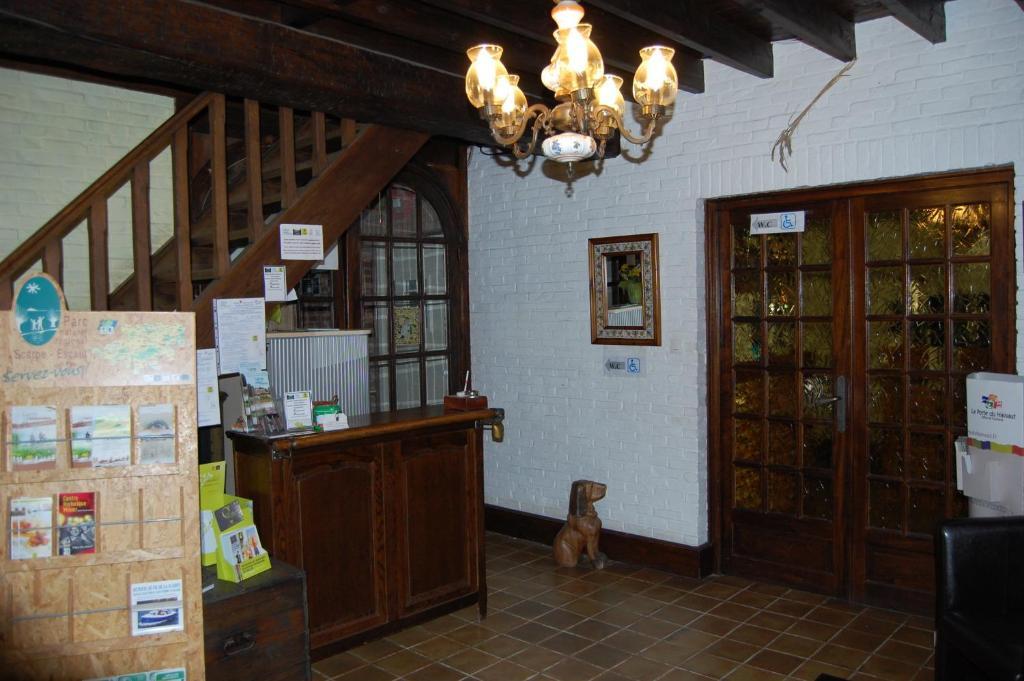 Auberge Du Bord Des Eaux - Demi-Pension Assuree Sur Reservation Saint-Amand-les-Eaux Kültér fotó