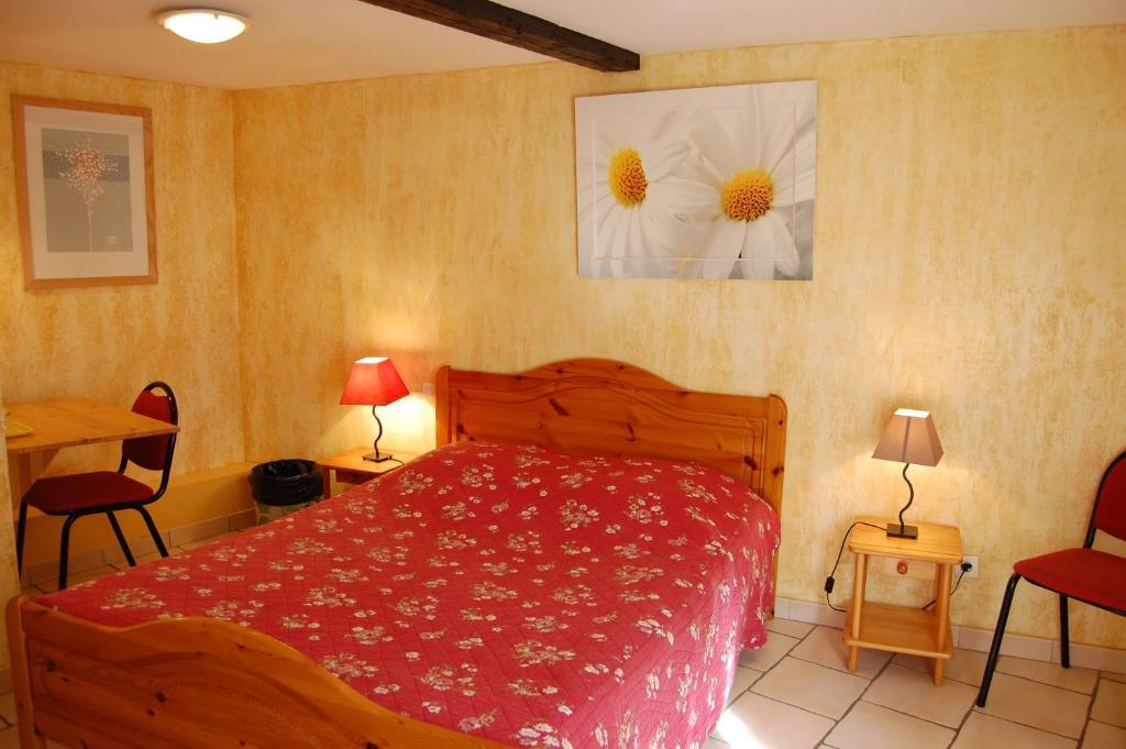 Auberge Du Bord Des Eaux - Demi-Pension Assuree Sur Reservation Saint-Amand-les-Eaux Szoba fotó