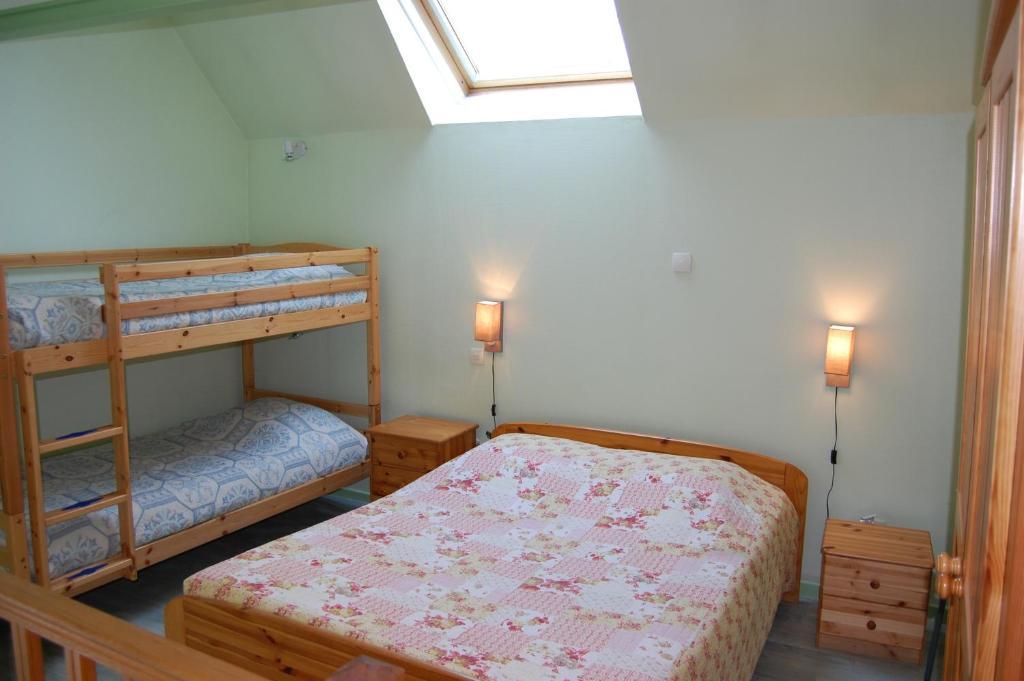 Auberge Du Bord Des Eaux - Demi-Pension Assuree Sur Reservation Saint-Amand-les-Eaux Szoba fotó