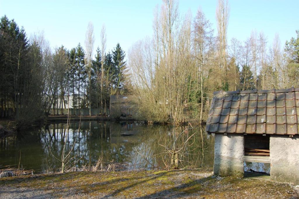 Auberge Du Bord Des Eaux - Demi-Pension Assuree Sur Reservation Saint-Amand-les-Eaux Kültér fotó