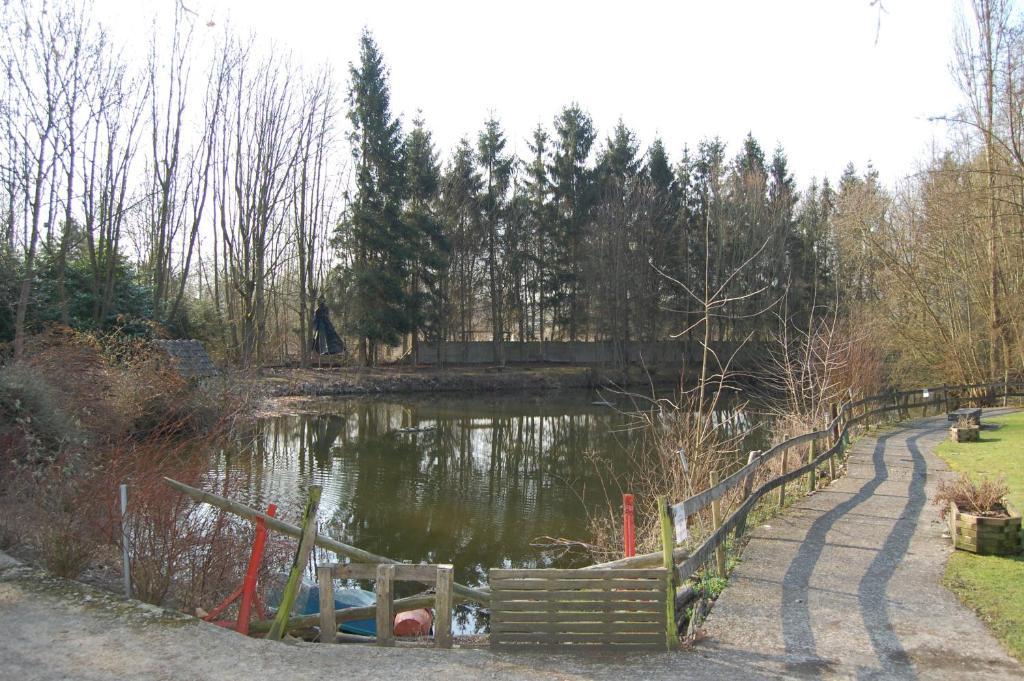 Auberge Du Bord Des Eaux - Demi-Pension Assuree Sur Reservation Saint-Amand-les-Eaux Kültér fotó