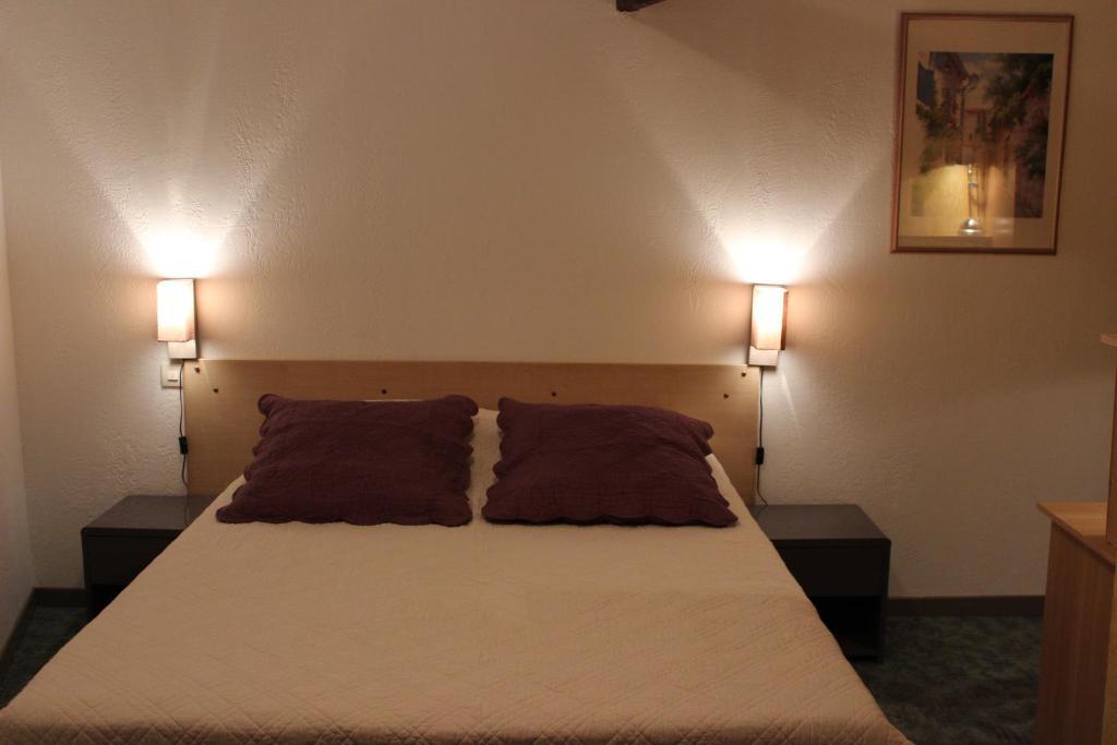 Auberge Du Bord Des Eaux - Demi-Pension Assuree Sur Reservation Saint-Amand-les-Eaux Szoba fotó