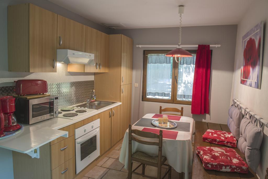 Auberge Du Bord Des Eaux - Demi-Pension Assuree Sur Reservation Saint-Amand-les-Eaux Kültér fotó