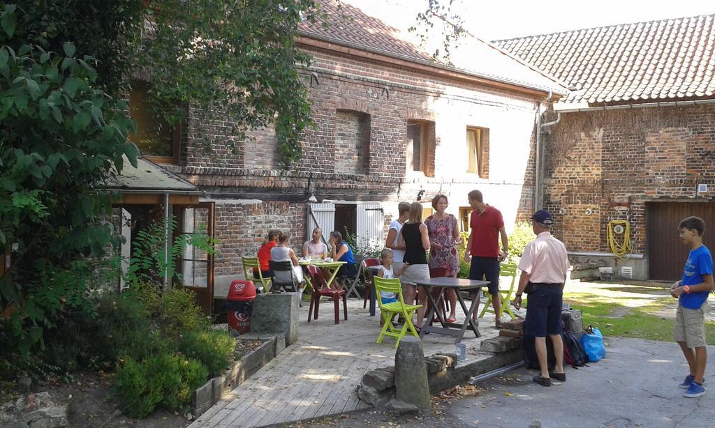 Auberge Du Bord Des Eaux - Demi-Pension Assuree Sur Reservation Saint-Amand-les-Eaux Kültér fotó