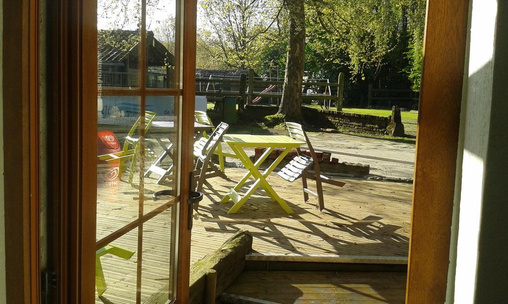 Auberge Du Bord Des Eaux - Demi-Pension Assuree Sur Reservation Saint-Amand-les-Eaux Kültér fotó